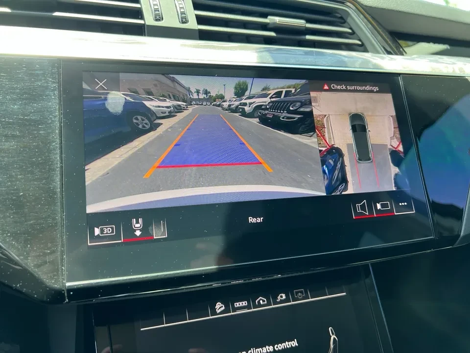 2021 Audi e-tron - Image 9 of 20