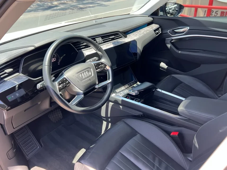 2021 Audi e-tron - Image 15 of 20