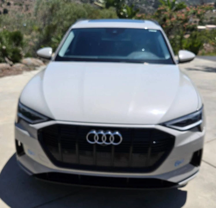 2021 Audi e-tron - Image 8 of 9