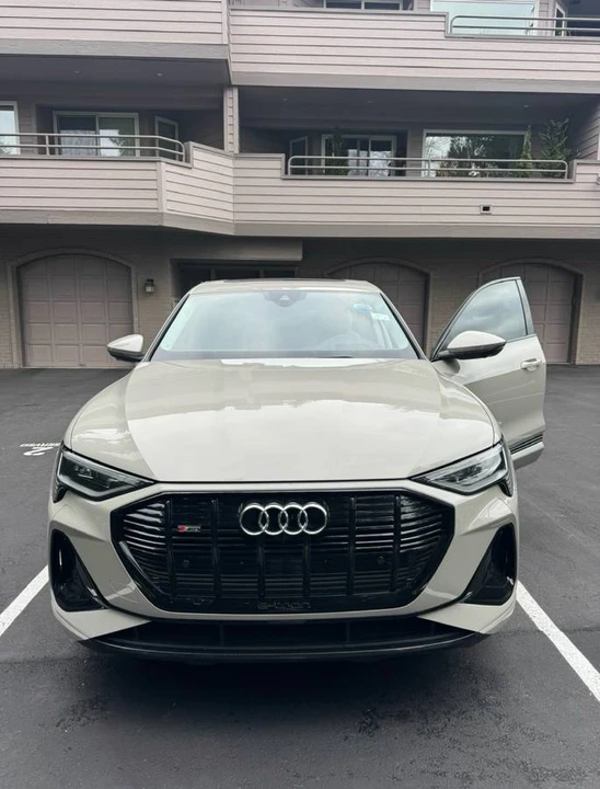 2021 Audi e-tron - Image 12 of 13
