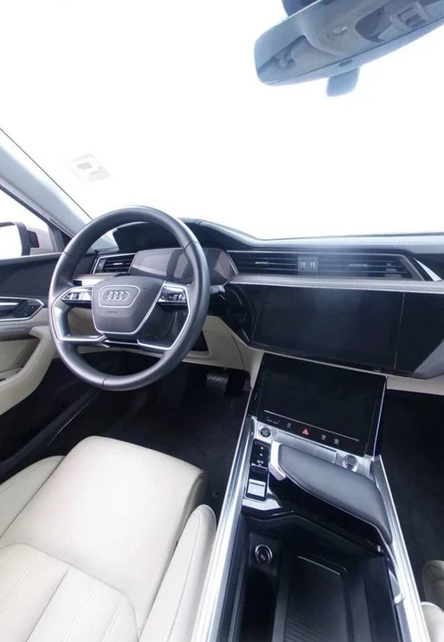 2021 Audi e-tron - Image 5 of 13