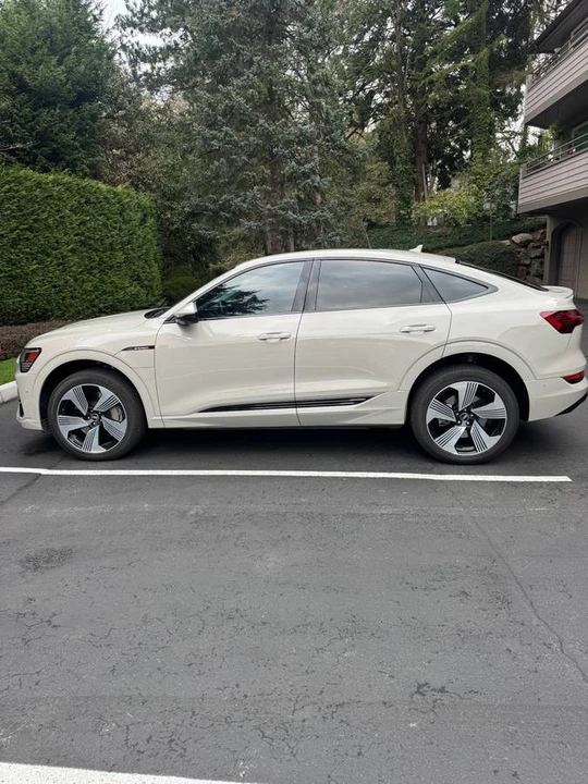 2021 Audi e-tron - Image 11 of 13
