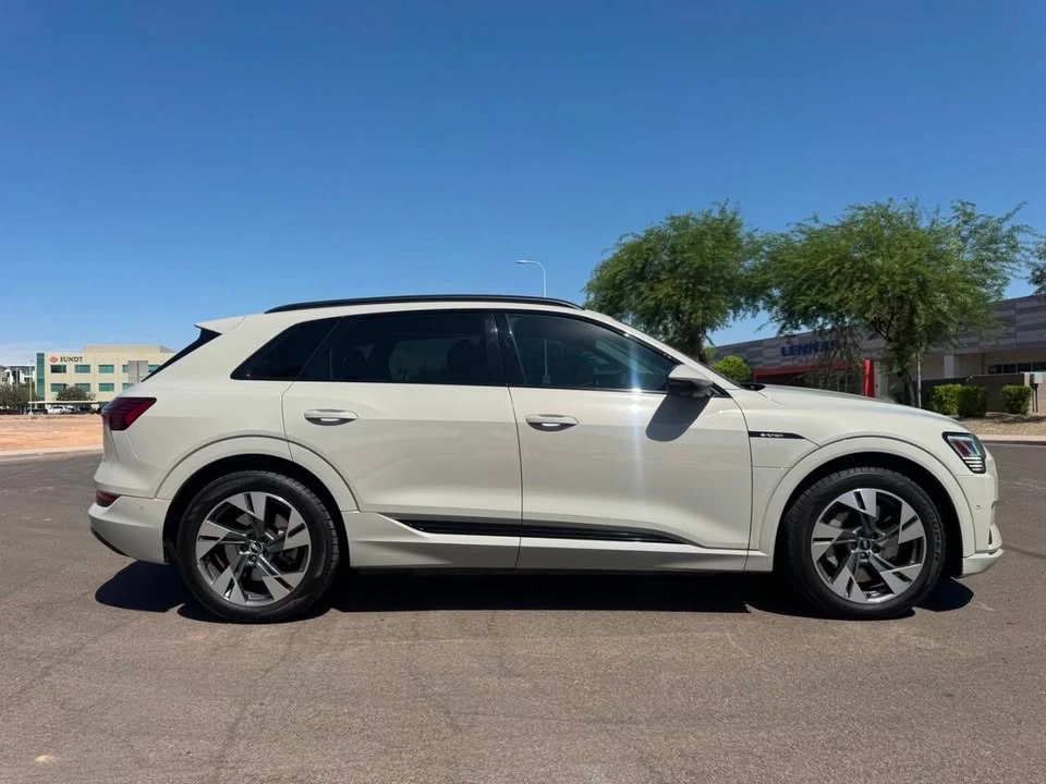 2021 Audi e-tron - Image 4 of 20