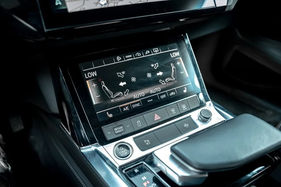 2021 Audi e-tron - Image 15 of 15