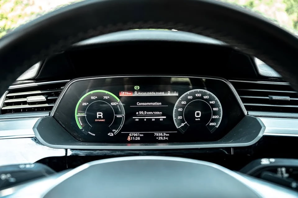 2021 Audi e-tron - Image 12 of 15
