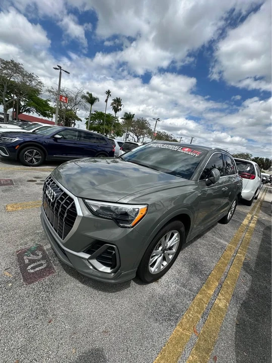 2021 Audi F3 Q3 - Image 2 of 3