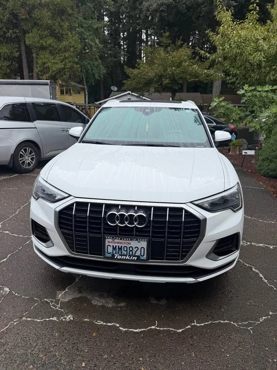 2021 Audi F3 Q3 - Image 2 of 12