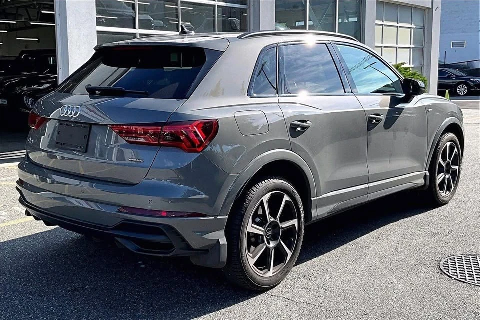 2021 Audi F3 Q3 - Image 3 of 4