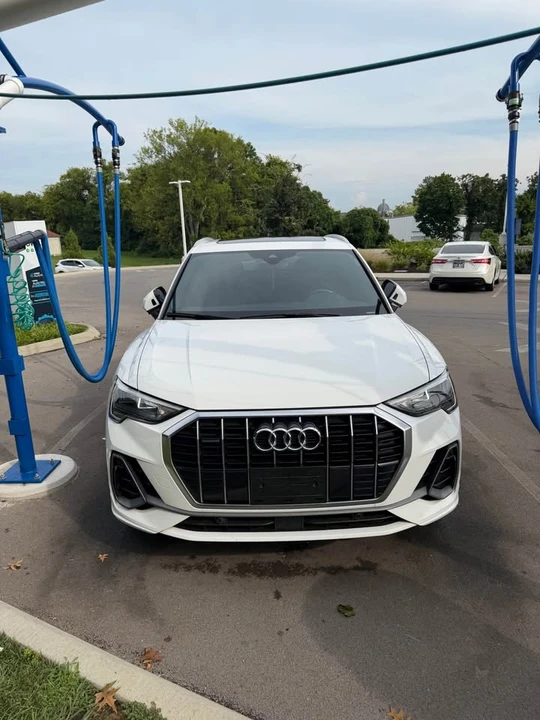 2021 Audi F3 Q3 - Image 2 of 13