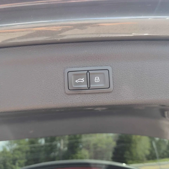 2021 Audi F3 Q3 - Image 12 of 13