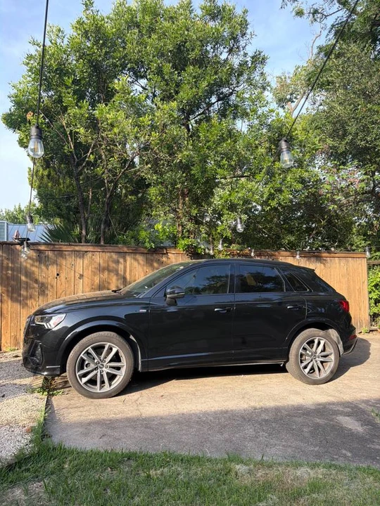 2021 Audi F3 Q3 - Image 2 of 11