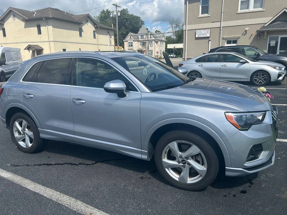 2021 Audi F3 Q3 - Image 2 of 8