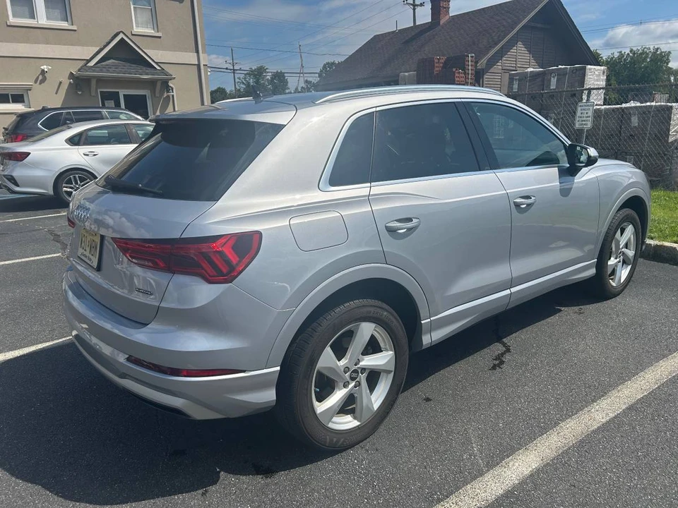 2021 Audi F3 Q3 - Image 3 of 8