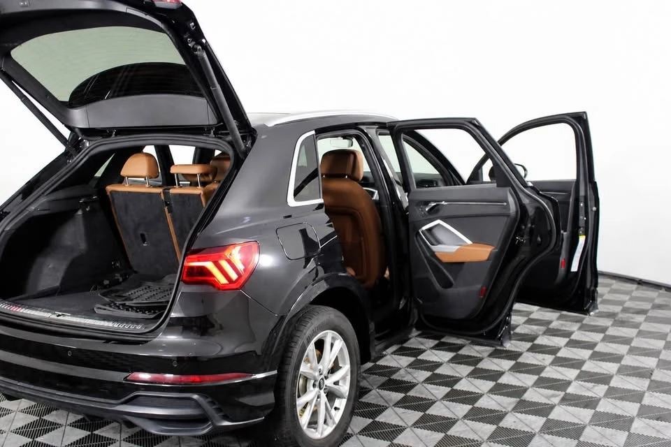 2021 Audi F3 Q3 - Image 3 of 20
