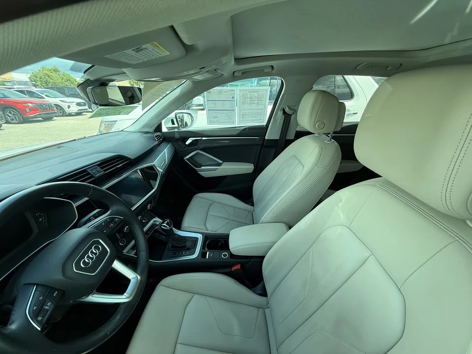 2021 Audi F3 Q3 - Image 2 of 2