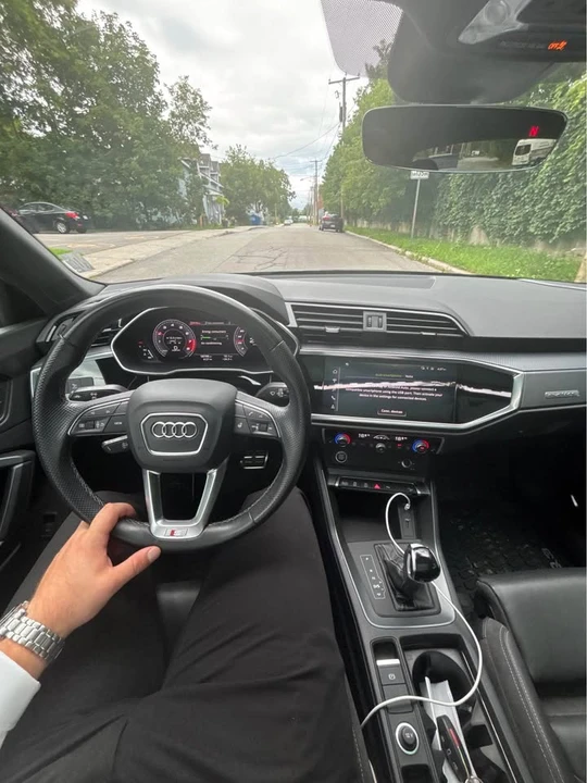 2021 Audi F3 Q3 - Image 2 of 4
