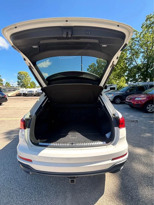 2021 Audi F3 Q3 - Image 6 of 19