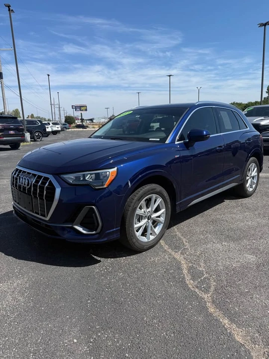 2021 Audi F3 Q3 - Image 2 of 11