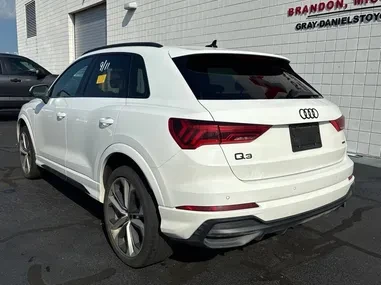 2021 Audi F3 Q3 - Image 3 of 13
