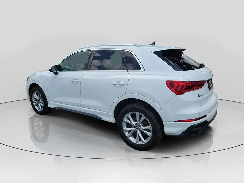 2021 Audi F3 Q3 - Image 2 of 9