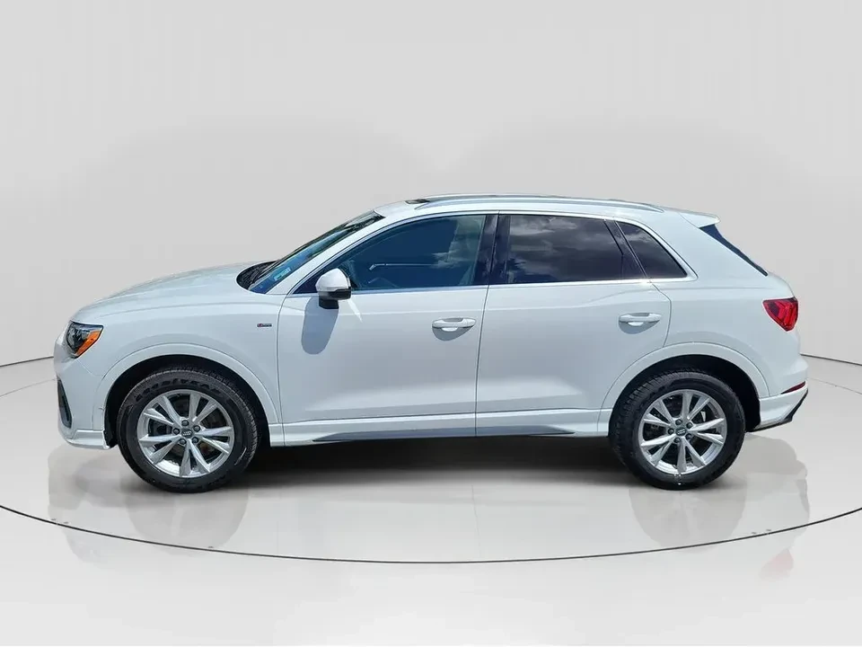 2021 Audi F3 Q3 - Image 3 of 9