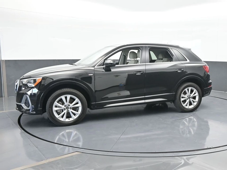 2021 Audi F3 Q3 - Image 2 of 12