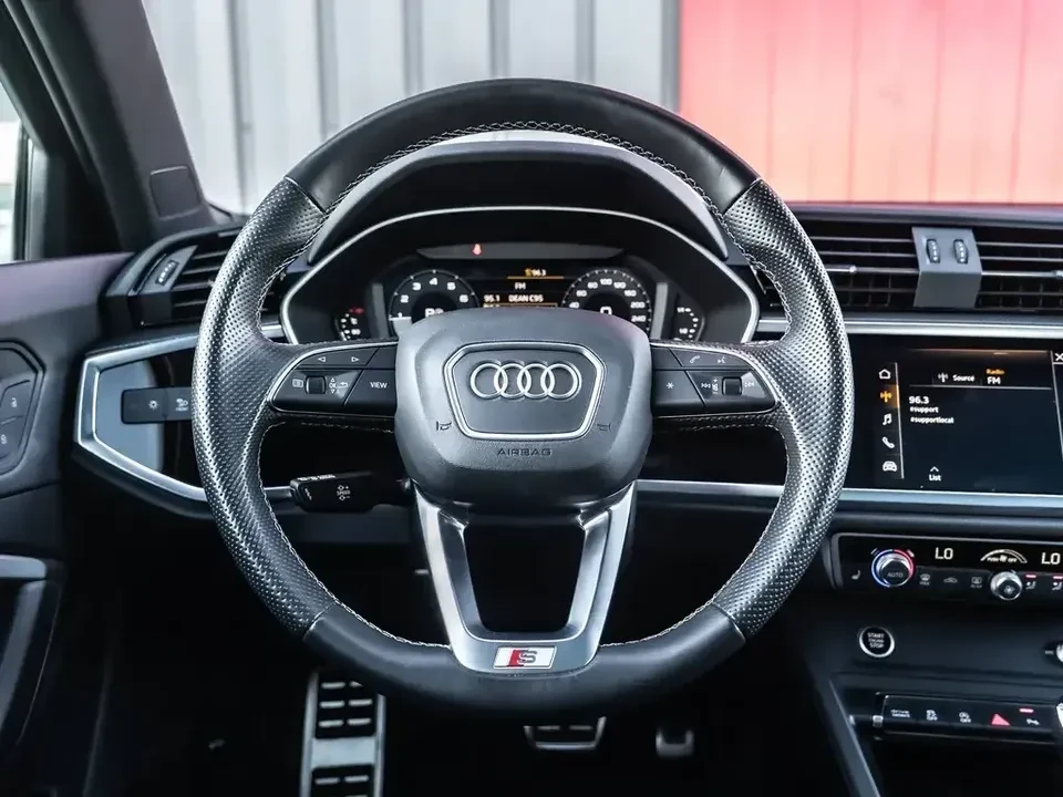2021 Audi F3 Q3 - Image 3 of 20