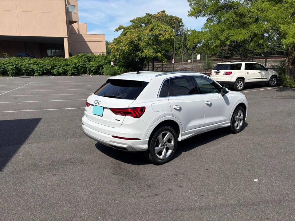 2021 Audi F3 Q3 - Image 9 of 19