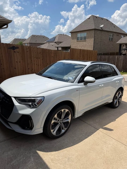 2021 Audi F3 Q3 - Image 2 of 17