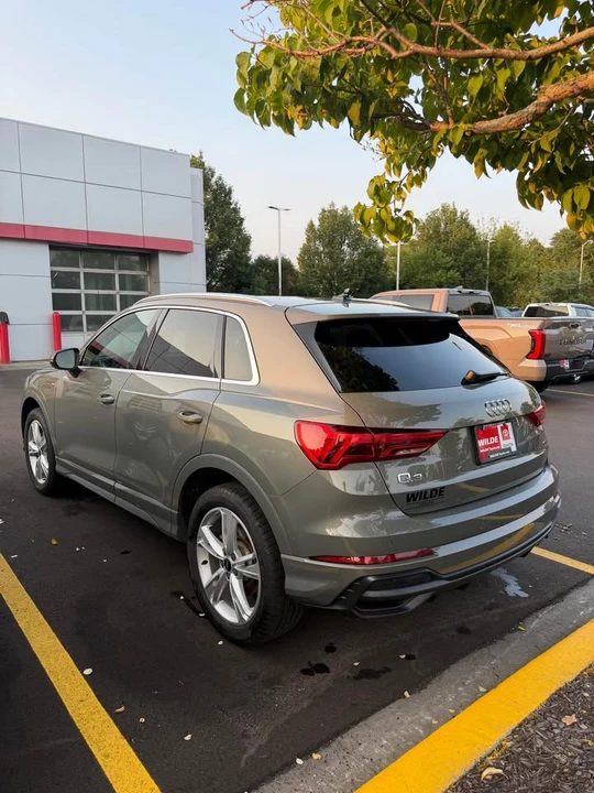 2021 Audi F3 Q3 - Image 3 of 9