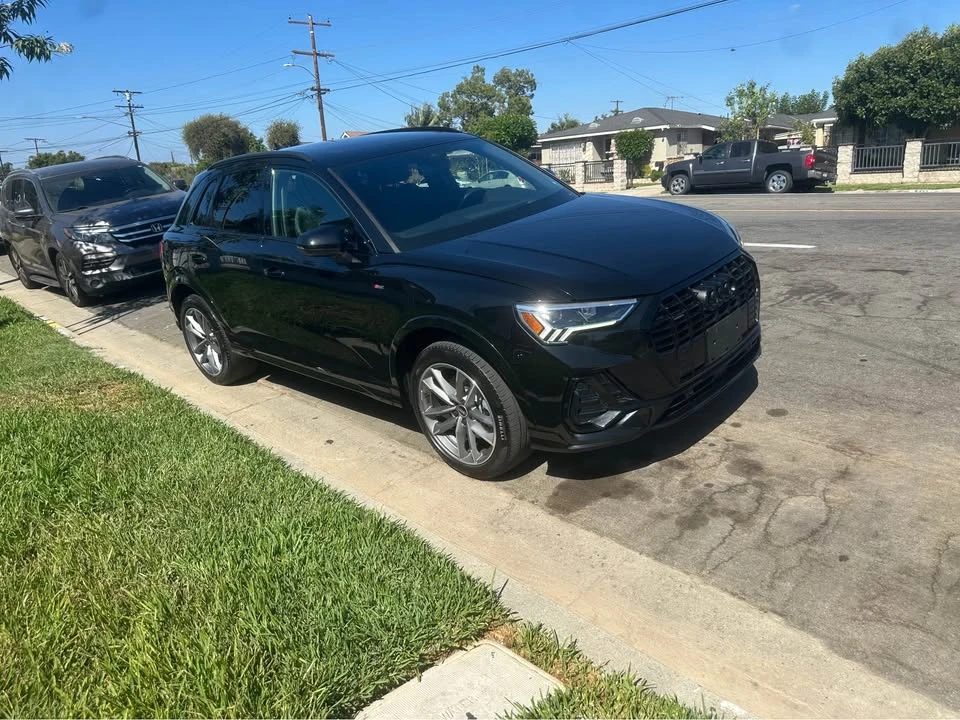 2021 Audi F3 Q3 - Image 2 of 11