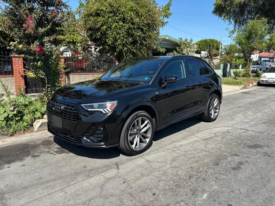 2021 Audi F3 Q3 - Image 2 of 12