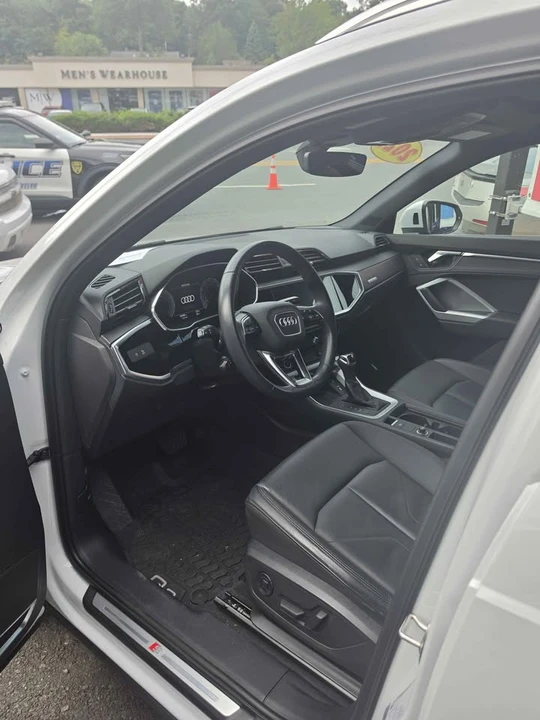 2021 Audi F3 Q3 - Image 8 of 11