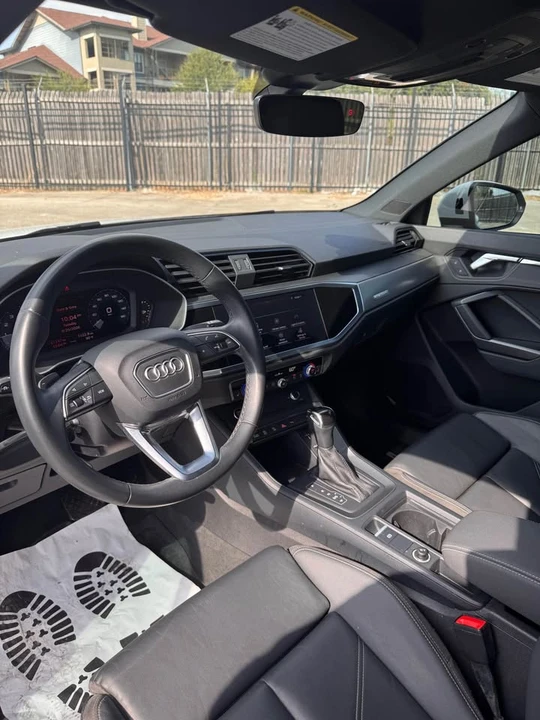 2021 Audi F3 Q3 - Image 2 of 3