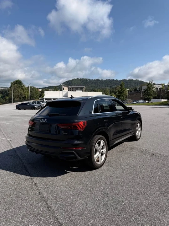 2021 Audi F3 Q3 - Image 3 of 9