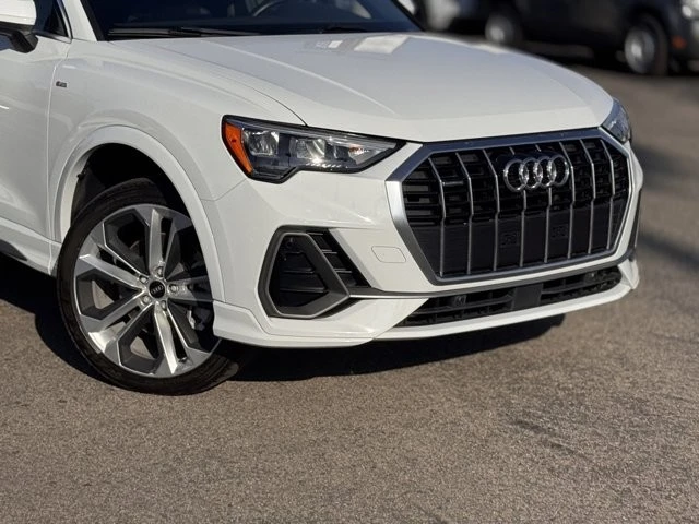 2021 Audi F3 Q3 - Image 3 of 12