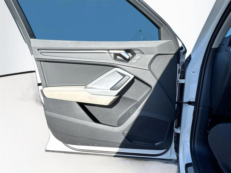 2021 Audi F3 Q3 - Image 17 of 21