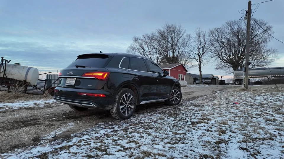 2021 Audi FY Q5 - Image 2 of 9