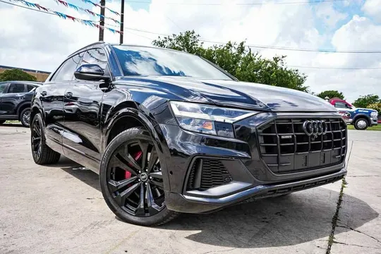 2021 Audi Q8 55 Premium Plus