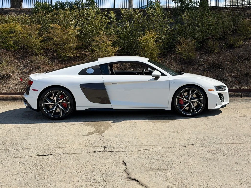 2021 Audi 4S R8 - Image 2 of 21