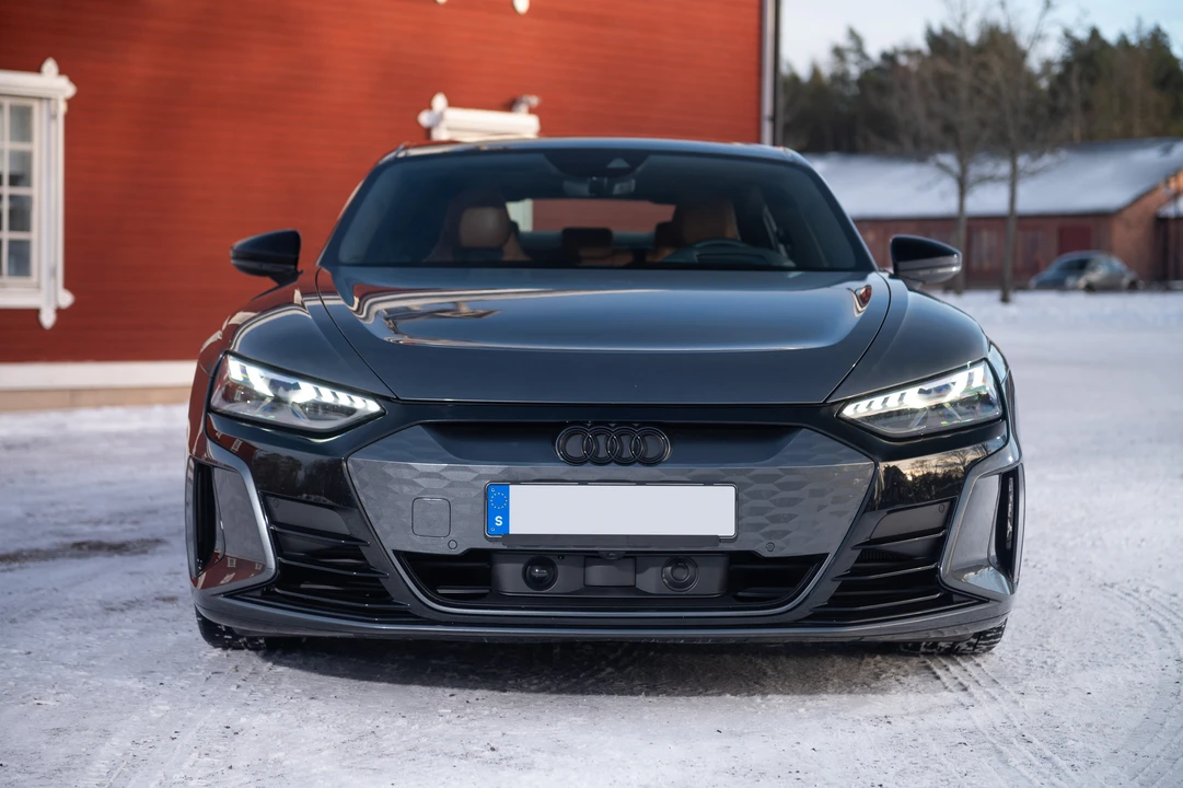 2021 Audi e-tron GT - Image 3 of 31