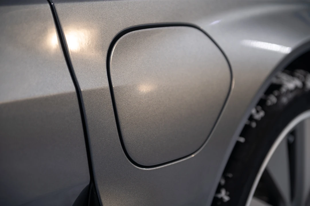 2021 Audi e-tron GT - Image 27 of 31