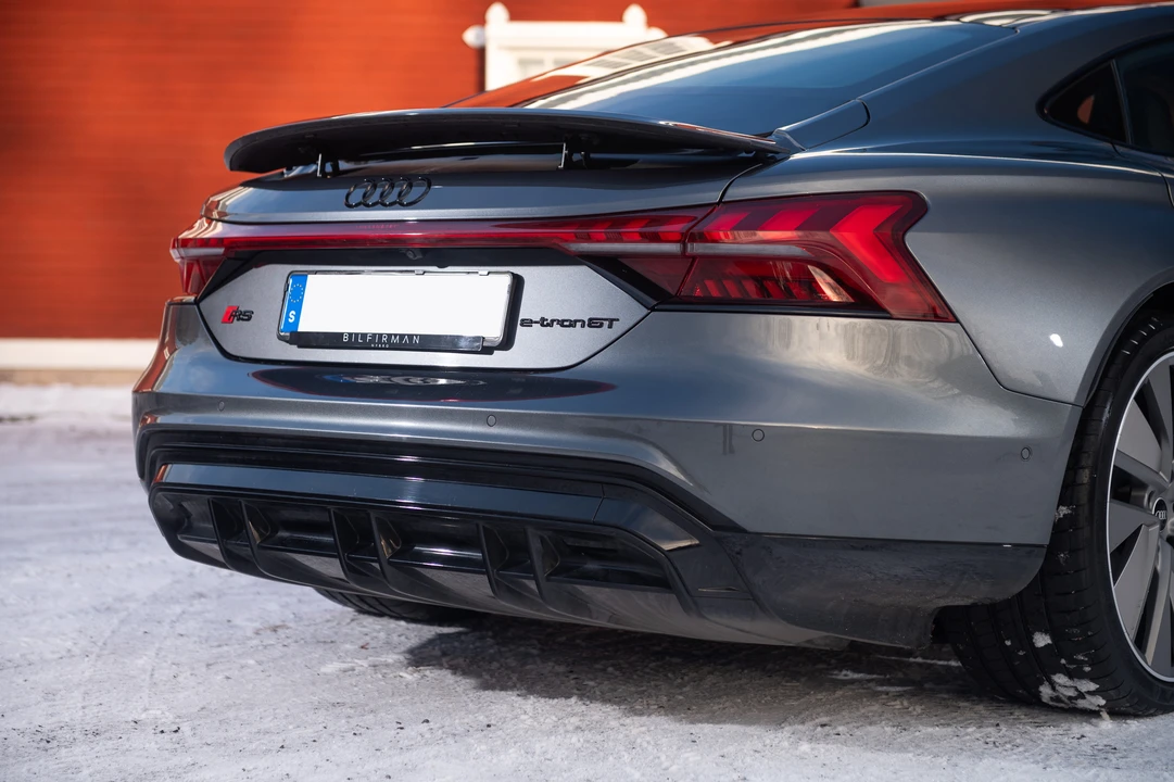 2021 Audi e-tron GT - Image 18 of 31