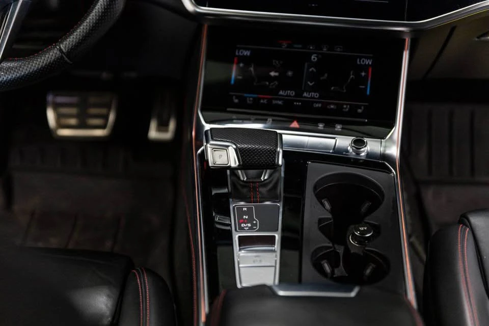 2021 Audi C8 RS6 - Image 12 of 13
