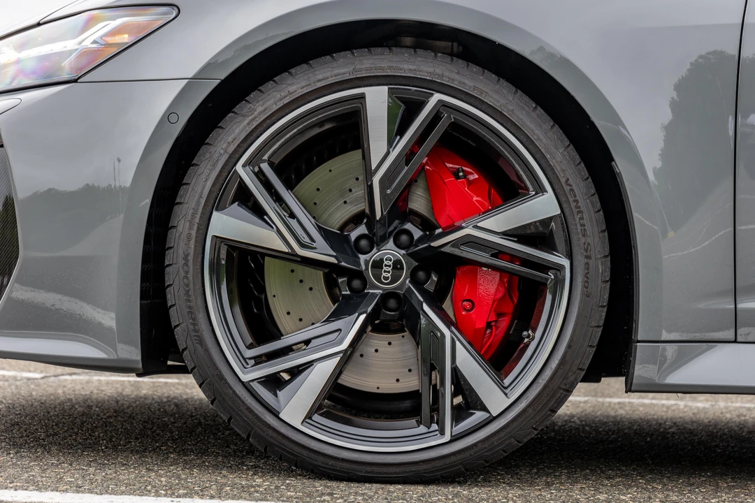 2021 Audi C8 RS6 - Image 28 of 31