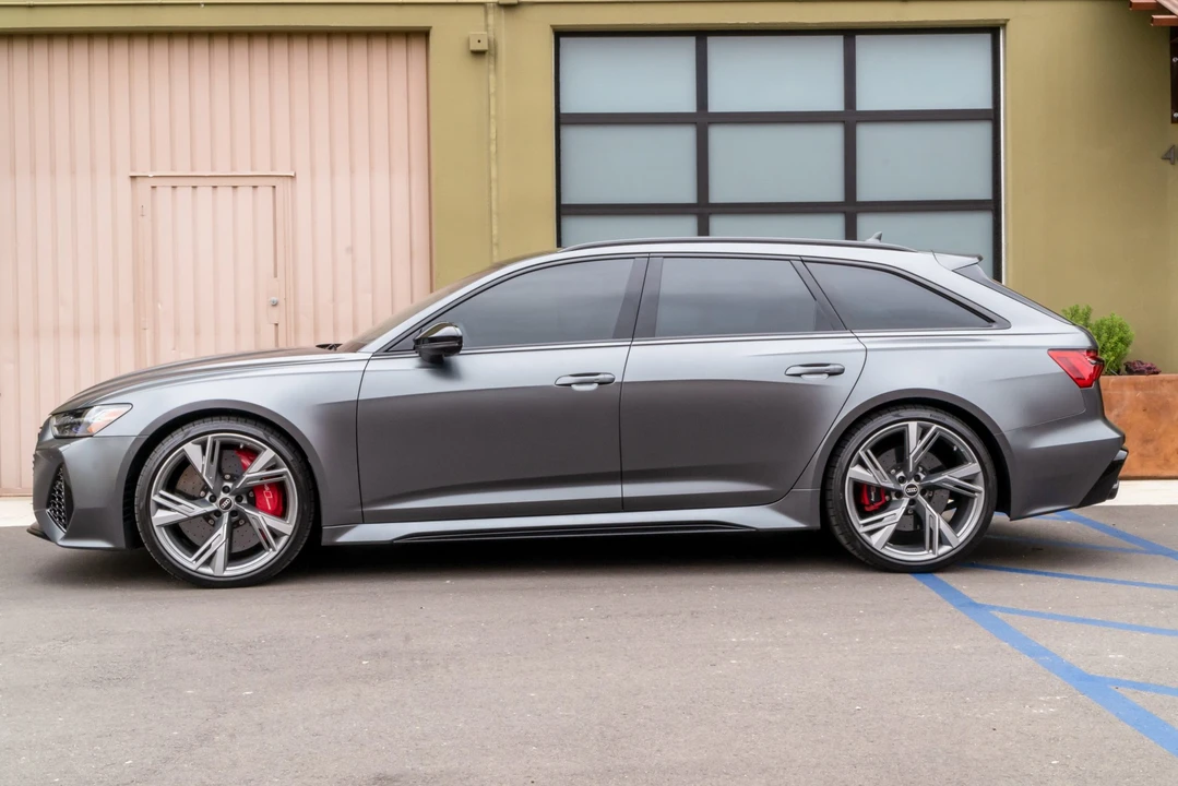 2021 Audi C8 RS6 - Image 2 of 31