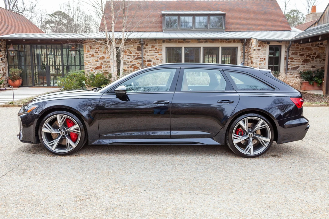 2021 Audi C8 RS6 - Image 2 of 31