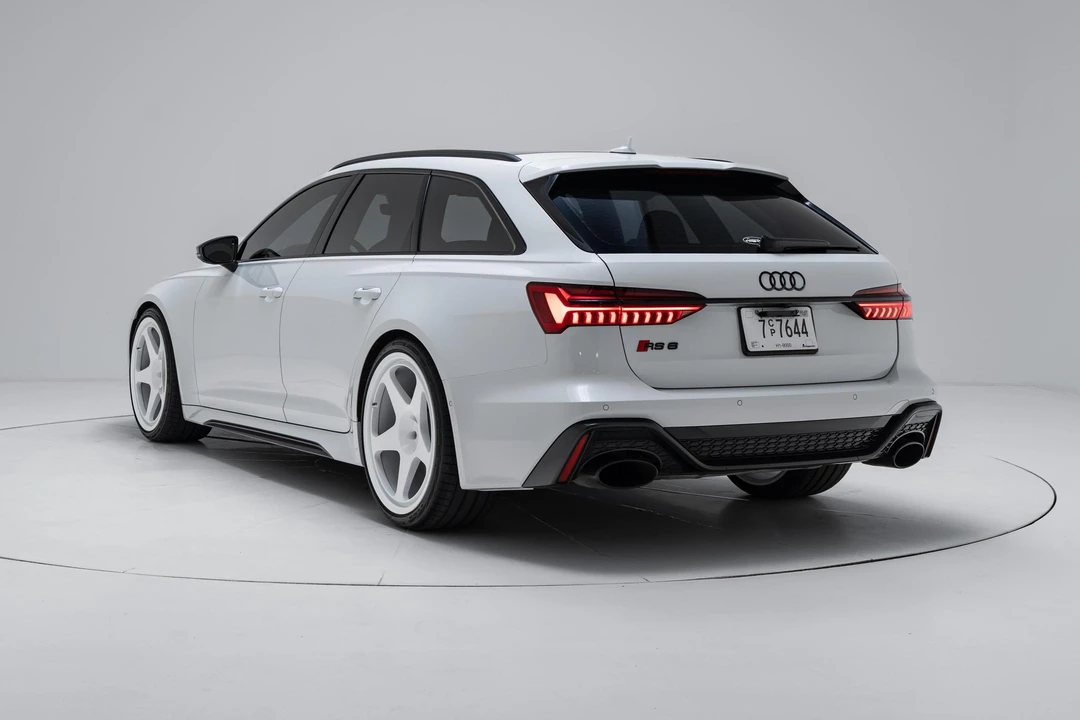2021 Audi C8 RS6 - Image 4 of 31