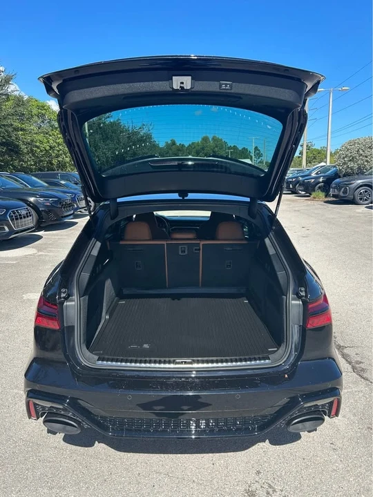 2021 Audi C8 RS6 - Image 5 of 10