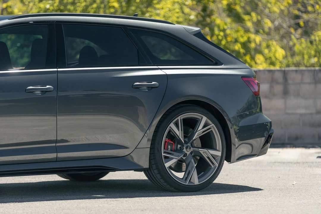 2021 Audi C8 RS6 - Image 3 of 31